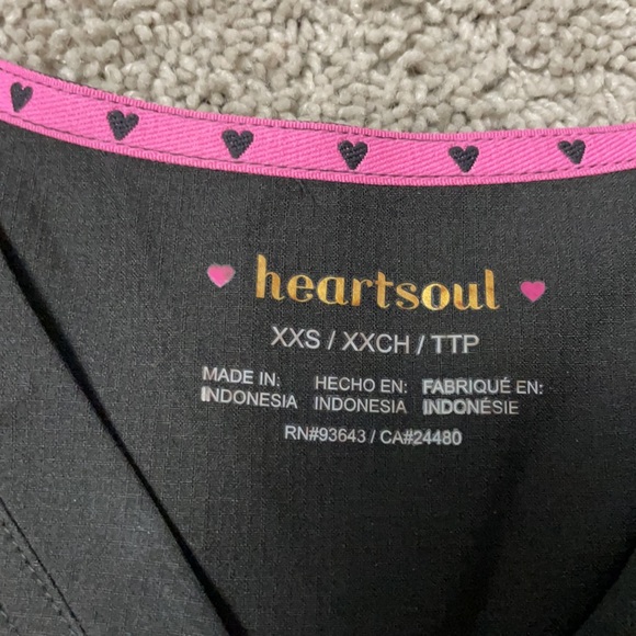 Scrub Top - Picture 3 of 4